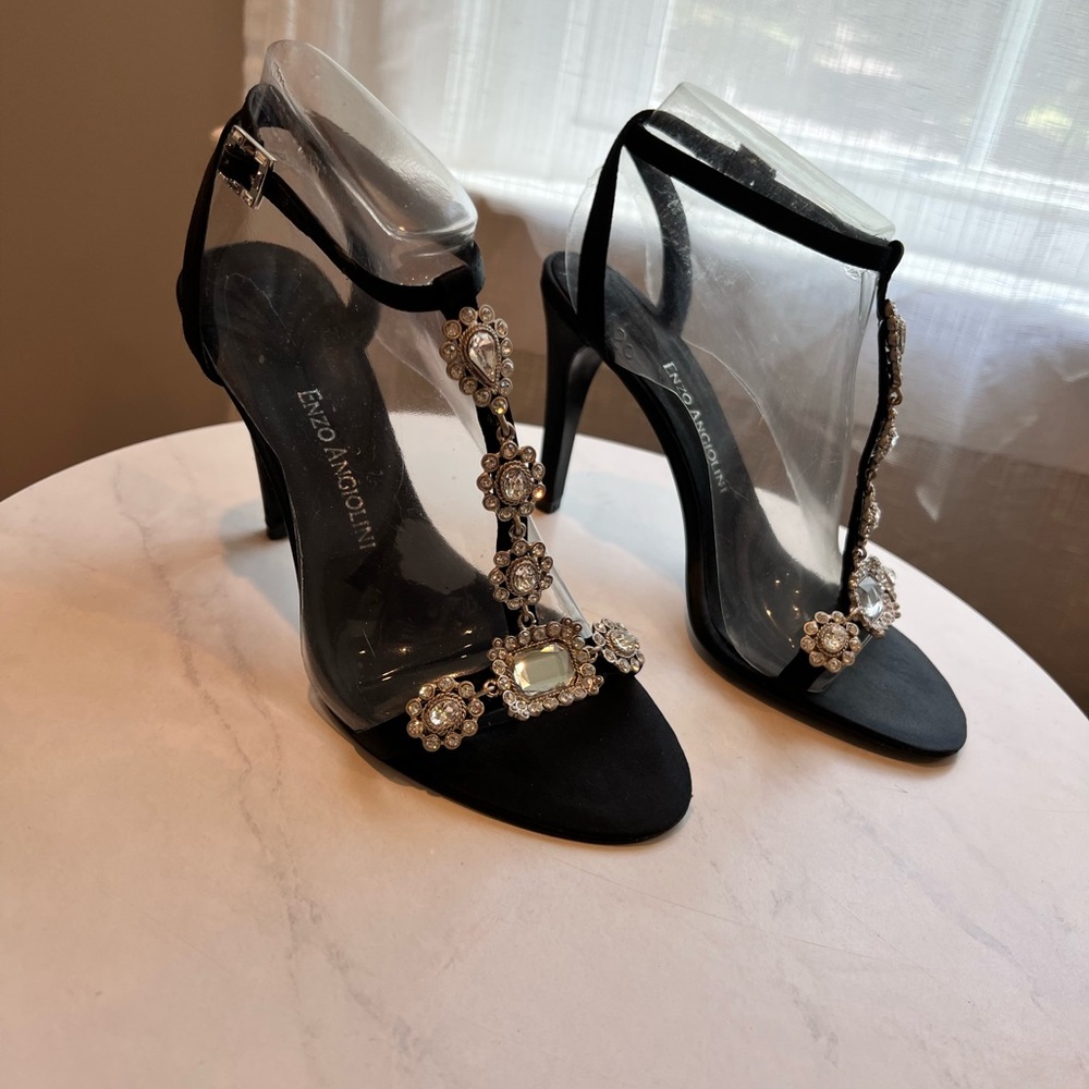 New Enzo Angiolini Eapadia Sandals - Picture 1 of 9
